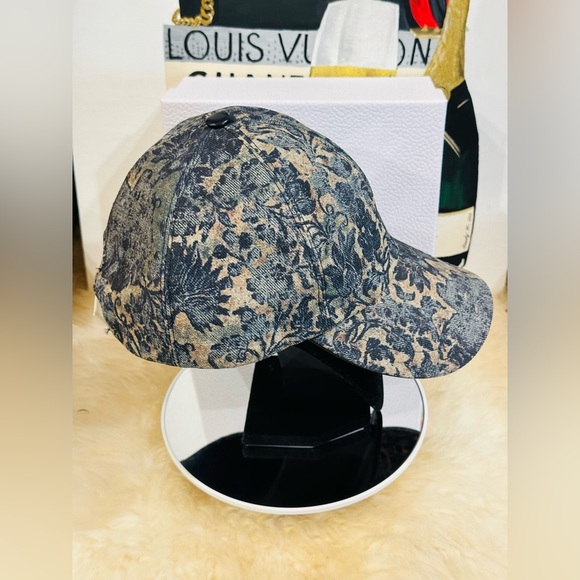 ๐ฅ CHRISTIAN DIOR Toile De Jouy Cap Large 59-60 with COA - Picture 3 of 17